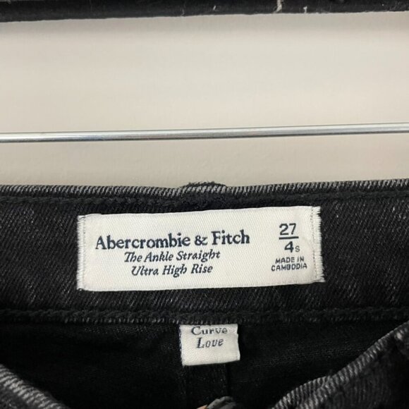 Abercrombie & Fitch Black Ultra High Rise Ankle Straight Jeans Size 27 Short - Picture 3 of 7